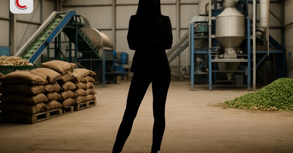 Siêu mẫu Việt làm Tổng Giám đốc công ty xuất khẩu, đưa 1,5 tấn chanh leo sang Úc, bán hàng nghìn sản phẩm cà phê trên Amazon